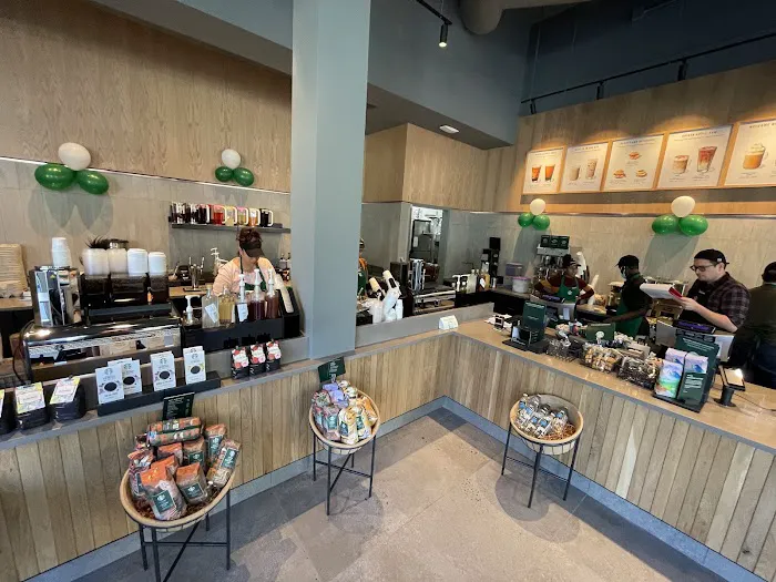 Starbucks Picture 3