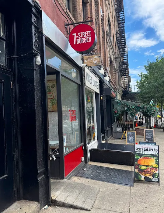 7th Street Burger Upper West Side Picture 4