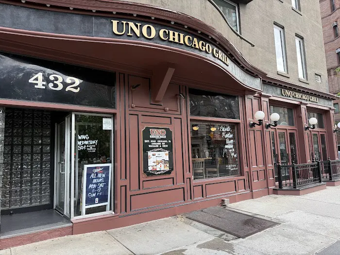 UNO Pizzeria & Grill Picture 10