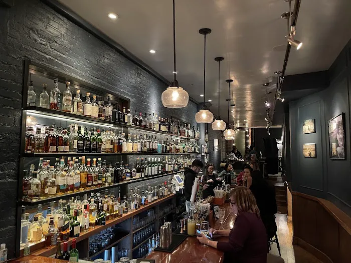 Caledonia Bar Picture 2