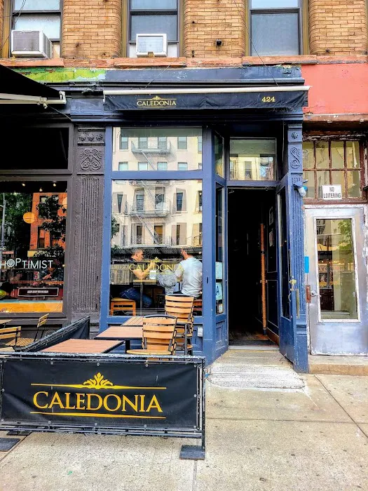 Caledonia Bar Picture 10