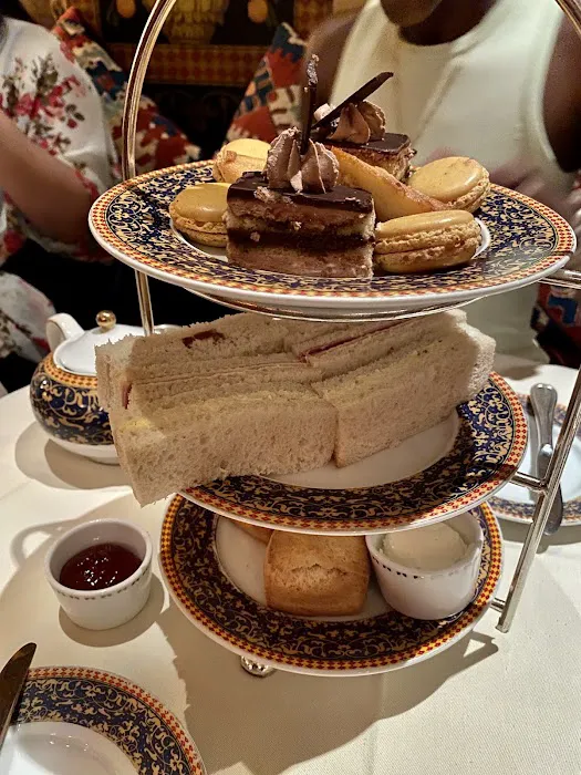 Café Carlyle Picture 9
