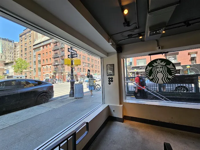 Starbucks Picture 10
