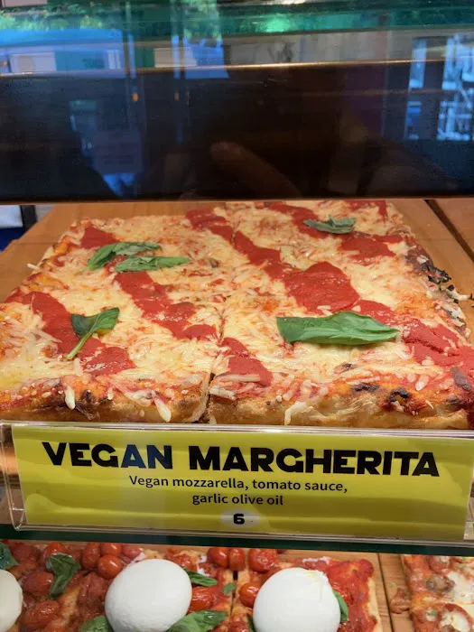 Unregular Pizza Picture 3