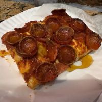 Village Square Pizza - Upper East Side ico