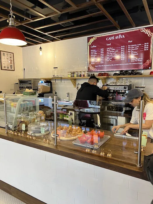 Cafe Aviva Picture 8