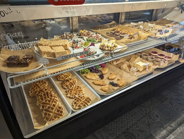 Island Rolls N Bowls Picture 10