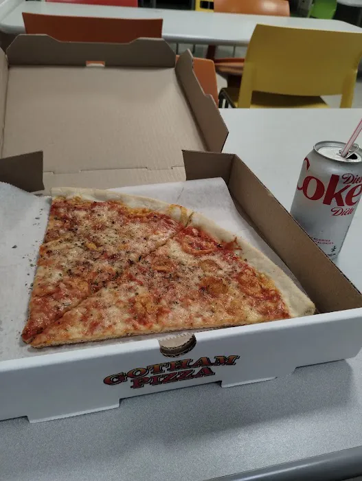 Gotham Pizza Picture 5