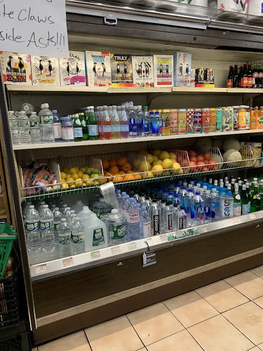 Market Deli & Grocery Picture 10