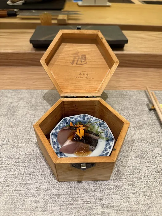 Sushi Akira Picture 3