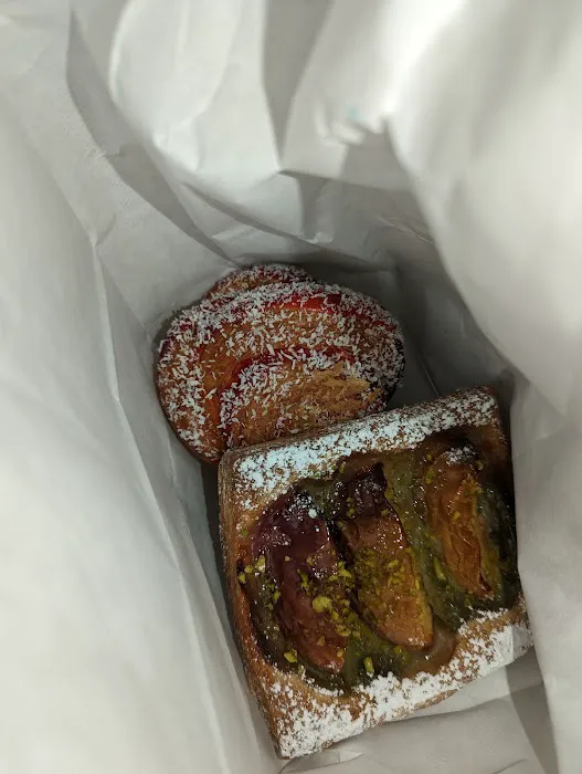 Julien Boulangerie Picture 1