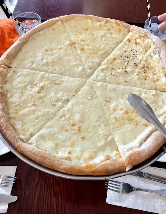Italian Village Pizza & Restaurant Picture 6