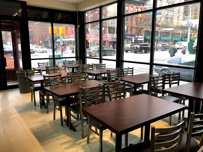Italian Village Pizza & Restaurant Picture 3