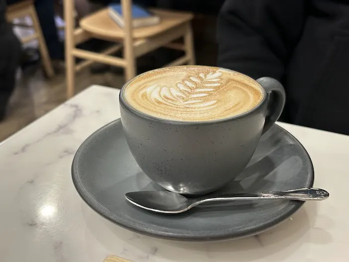 Ella's Cafe Espresso & Wine Bar Picture 5