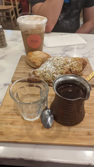Ella's Cafe Espresso & Wine Bar Picture 3