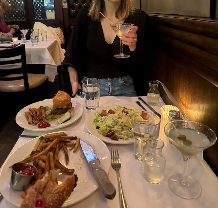 Hi Life Bar & Grill Picture 5