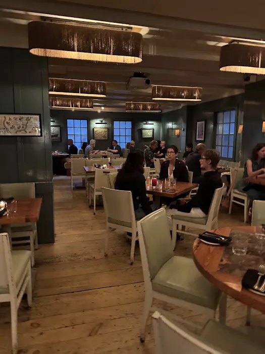 Crave Fishbar Upper West Side | Raw Bar & Seafood restaurant Picture 4