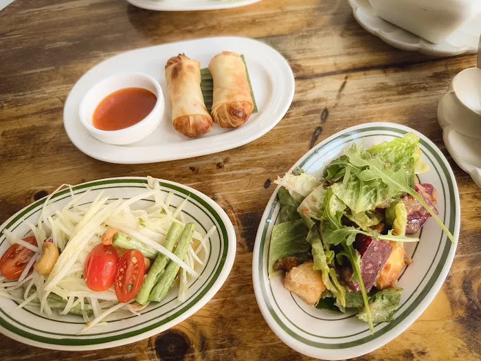 Land Thai Kitchen Picture 7