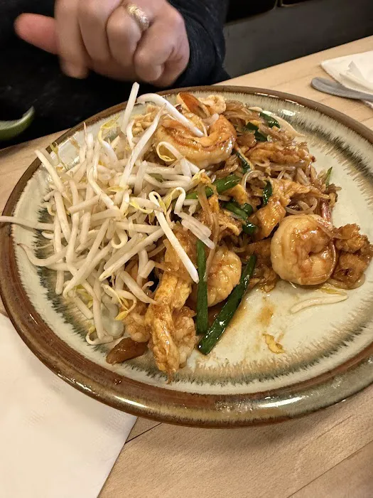Land Thai Kitchen Picture 10