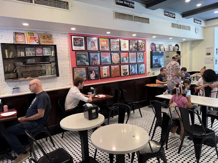 Mimi's Pizza (Broadway) Picture 1