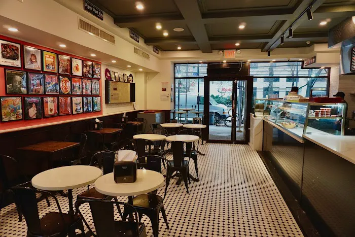 Mimi's Pizza (Broadway) Picture 8