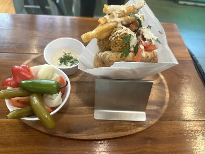 Moshe's falafel Picture 5