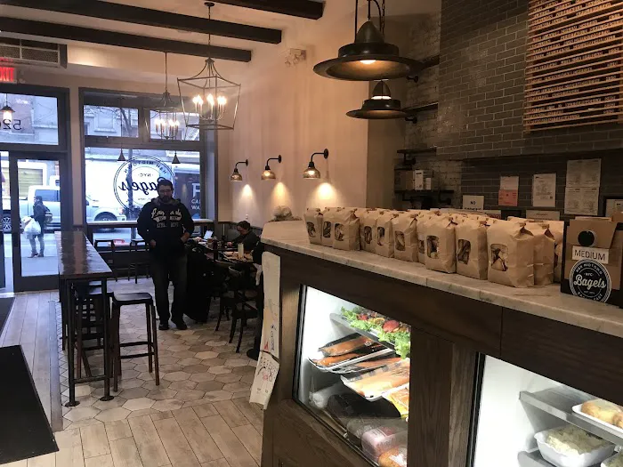 H&H Bagels Picture 10