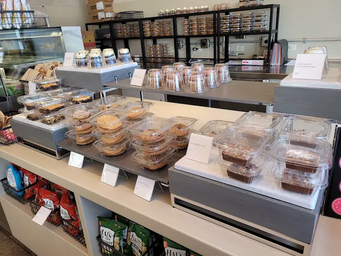 American Wing Cafe Picture 5