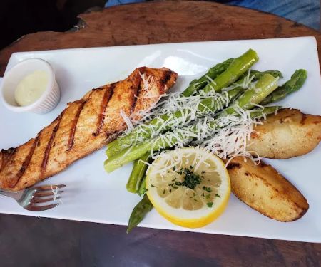 Bella Luna Restaurant