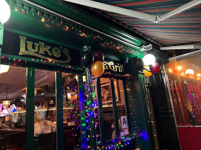 Luke's Bar & Grill Picture 3