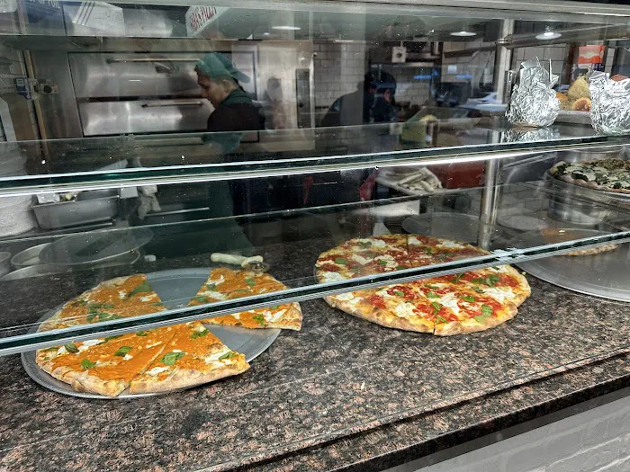 Saba's Pizza Picture 5