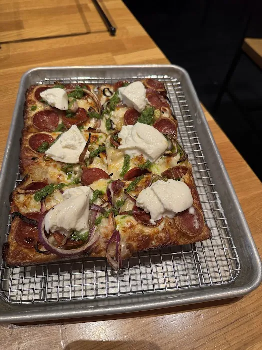 Emmy Squared Pizza: Upper East Side Picture 4