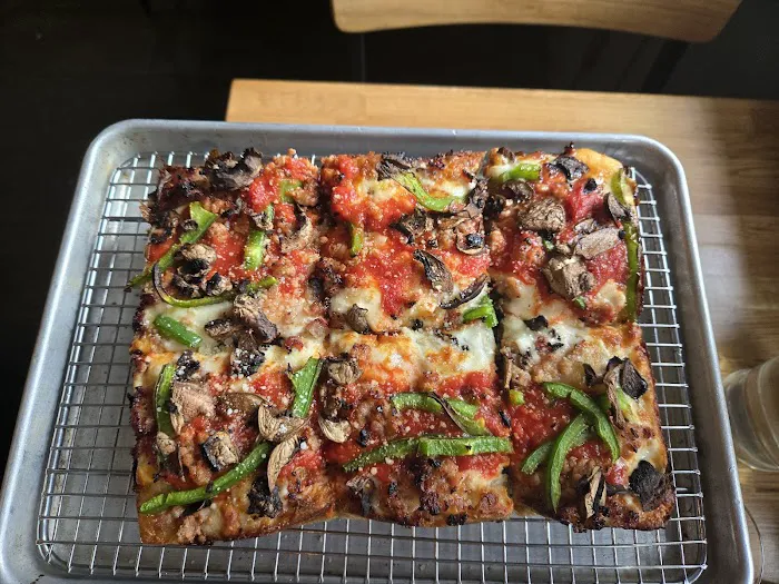 Emmy Squared Pizza: Upper East Side Picture 9