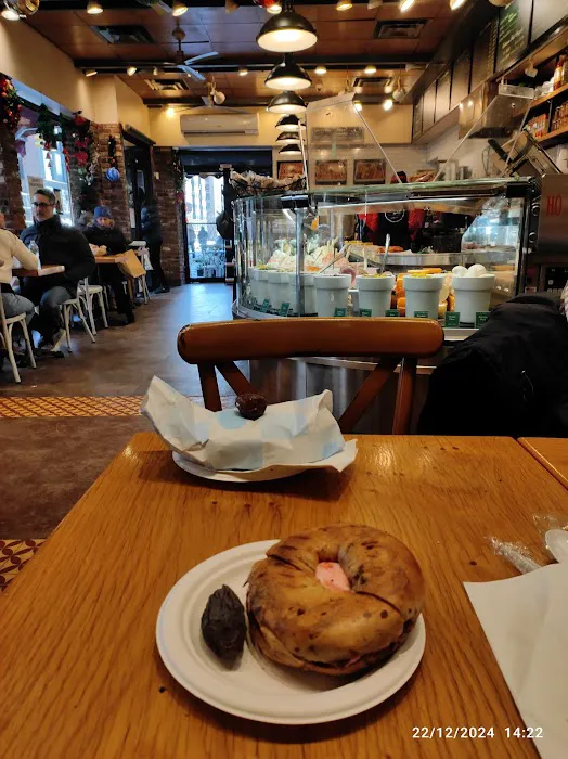 Tal Bagels Picture 6