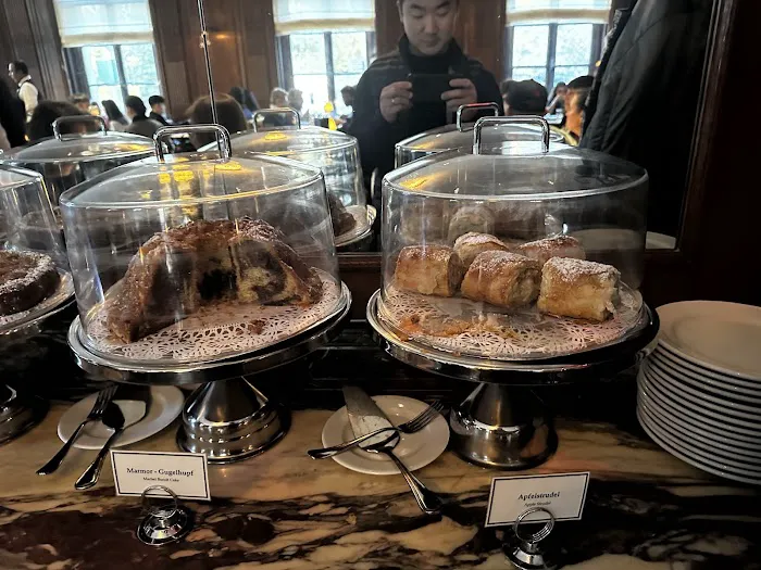 Café Fledermaus Picture 5