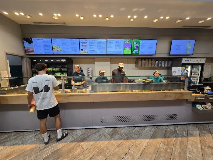 Chopt Creative Salad Co. Picture 5