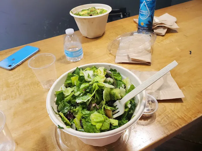 Chopt Creative Salad Co. Picture 7