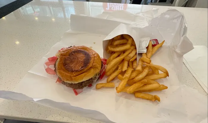 7th Street Burger 86th Street Picture 5