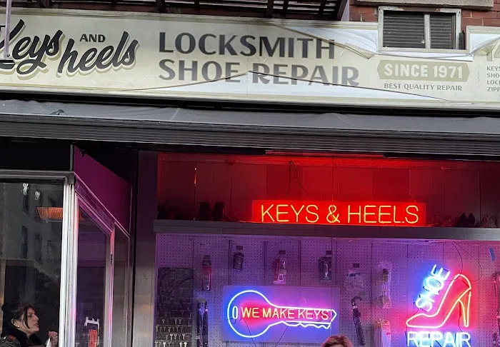 Keys & Heels Picture 6
