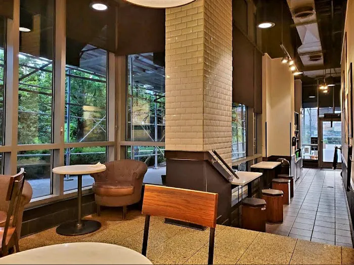 Starbucks Picture 8