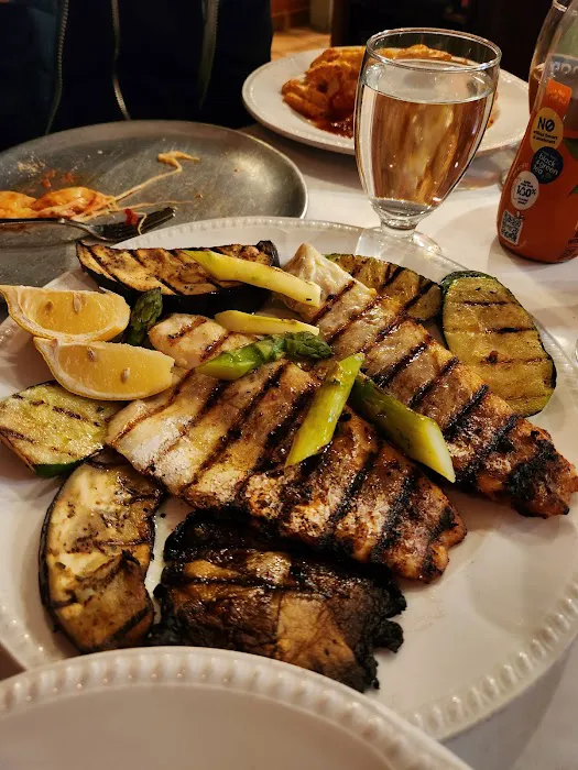 Gino's Pizza Picture 1