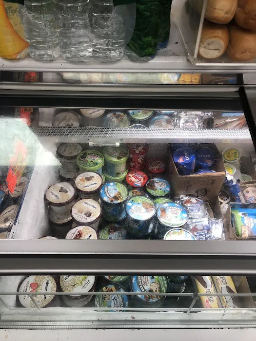 Lalu Deli Grocery Picture 4