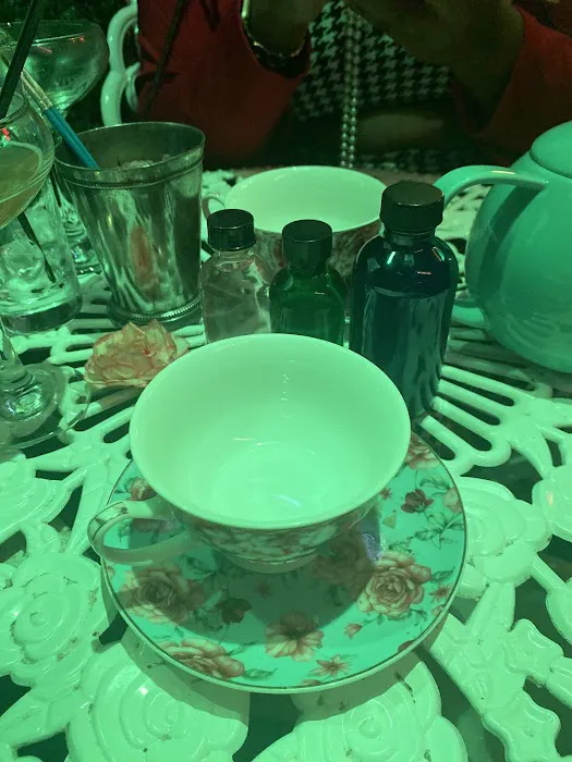 The Alice Cocktail Experience Picture 4