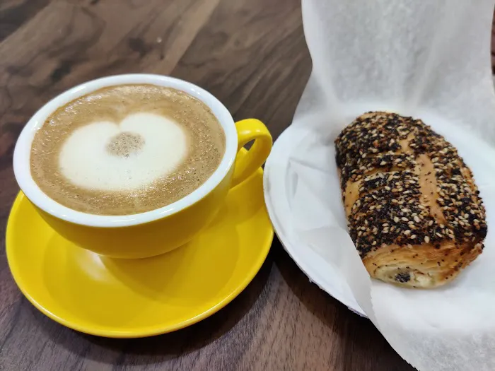 ARTISAN CAFE Picture 6