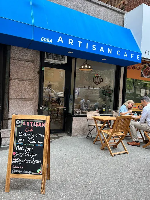 ARTISAN CAFE Picture 3