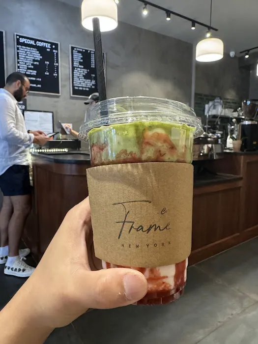Frame Cafe Broadway Picture 5