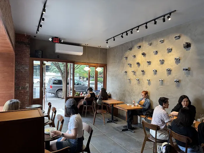 Frame Cafe Broadway Picture 4