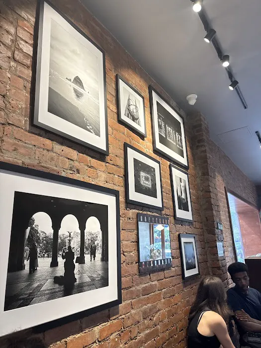 Frame Cafe Broadway Picture 8