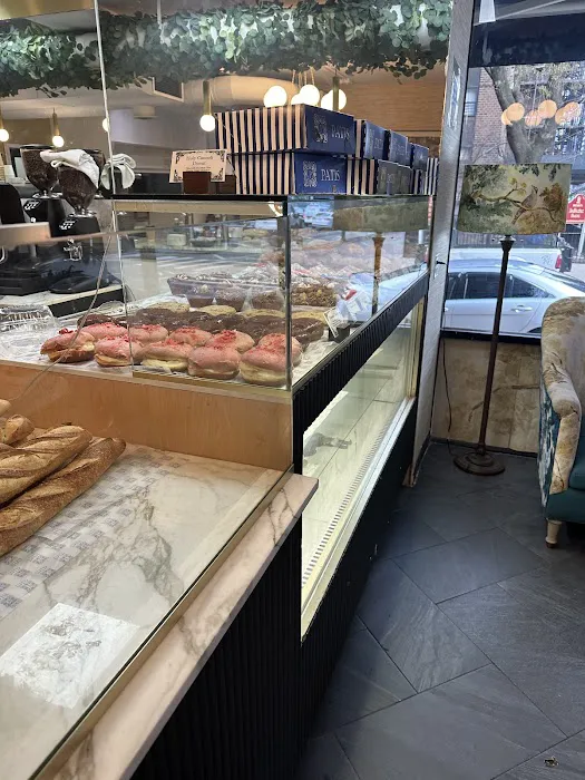 Patis Bakery Picture 10