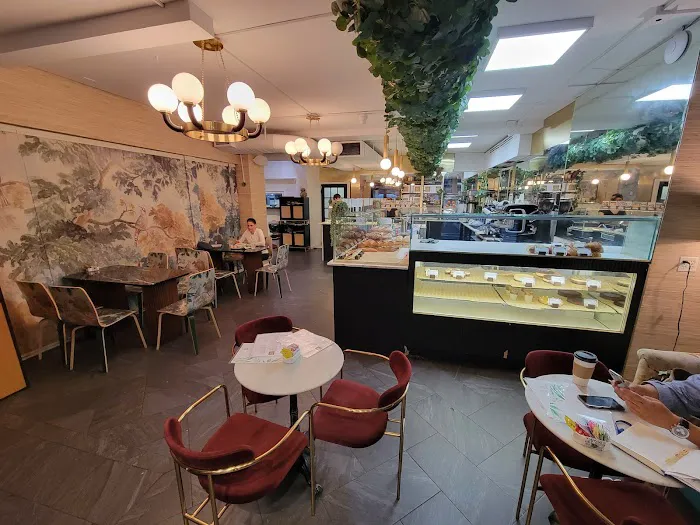 Patis Bakery Picture 4